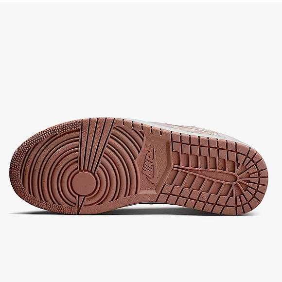 Air Jordan 1 Low “Pink Velvet” - Picture 6 of 9